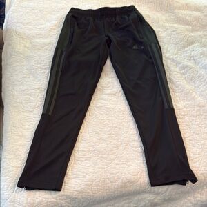 Adidas Black Sweatpants with Elastic Waistband and Ankle Zippers